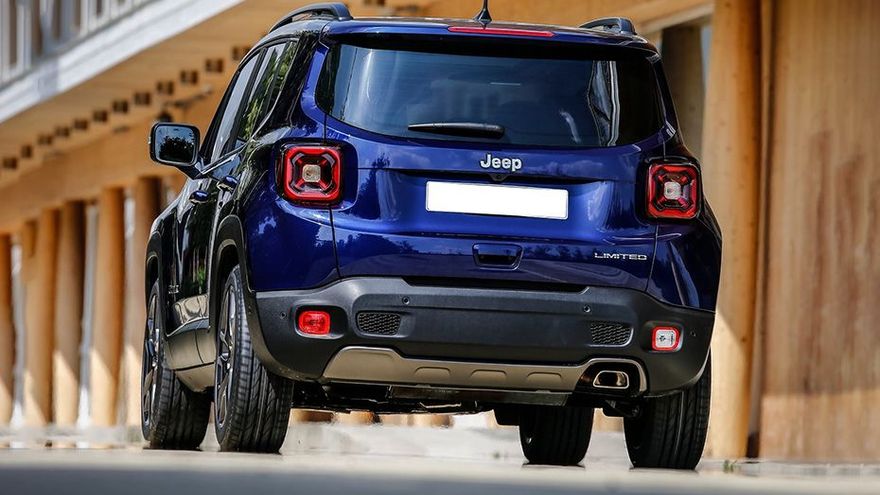 Jeep Renegade Rear Left View Image