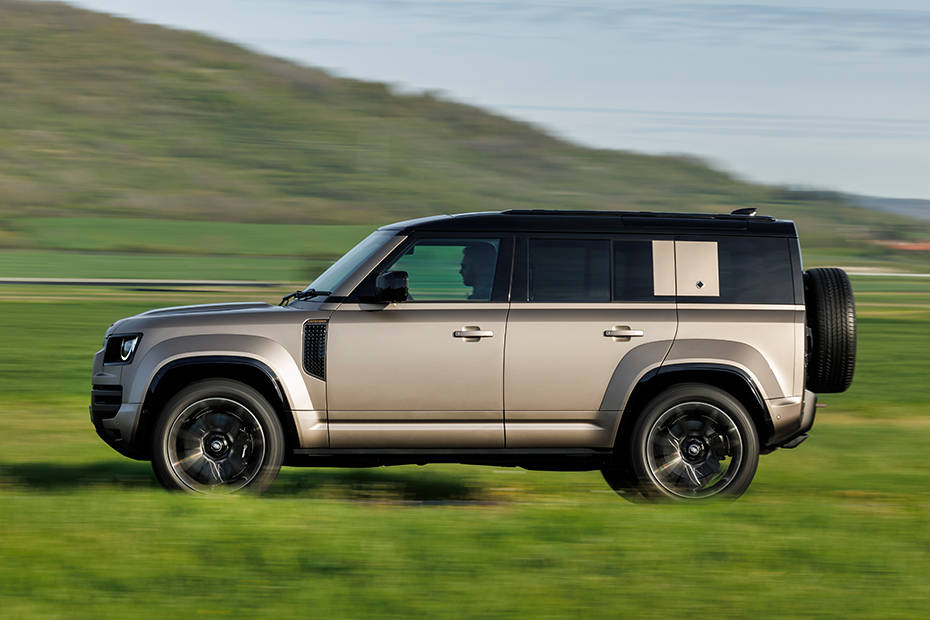 Land Rover Defender Side View (Left) 