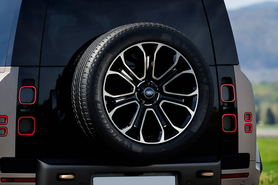 Land Rover Defender Wheel