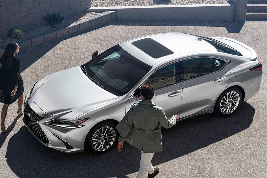 Lexus ES Exterior Image