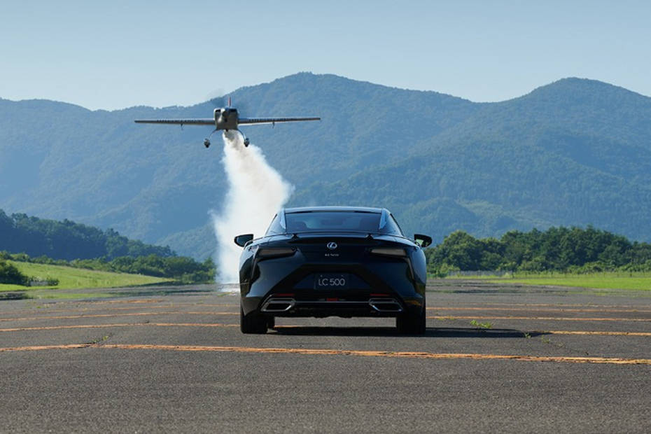 Lexus LC 500h Rear view