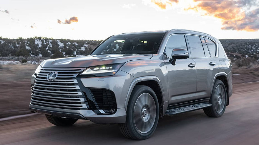 లెక్సస్ ఎల్ఎక్స్ ముందు ఎడమ వైపు వీక్షించండి