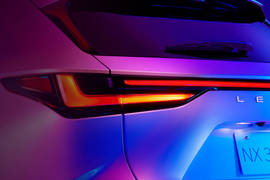 ലെക്സസ് എൻഎക്സ് taillight