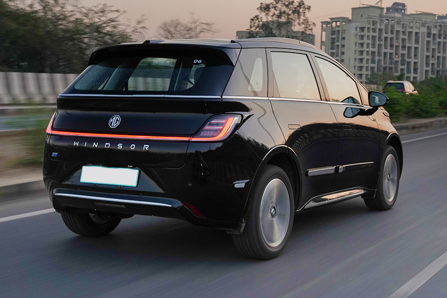 2025 MG Windsor EV rear view iamge