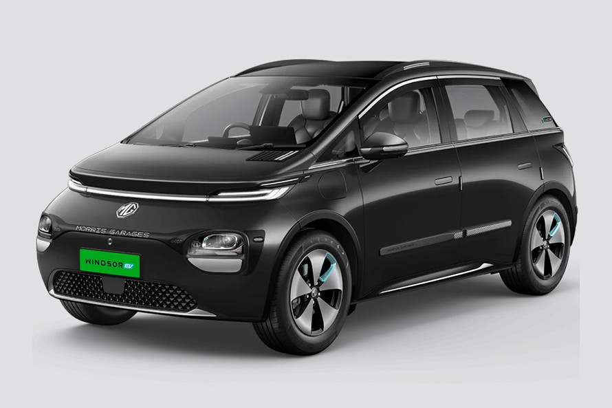 एमजी विंडसर ईवी आगे बाईं तरफ का चौथाई दृश्य