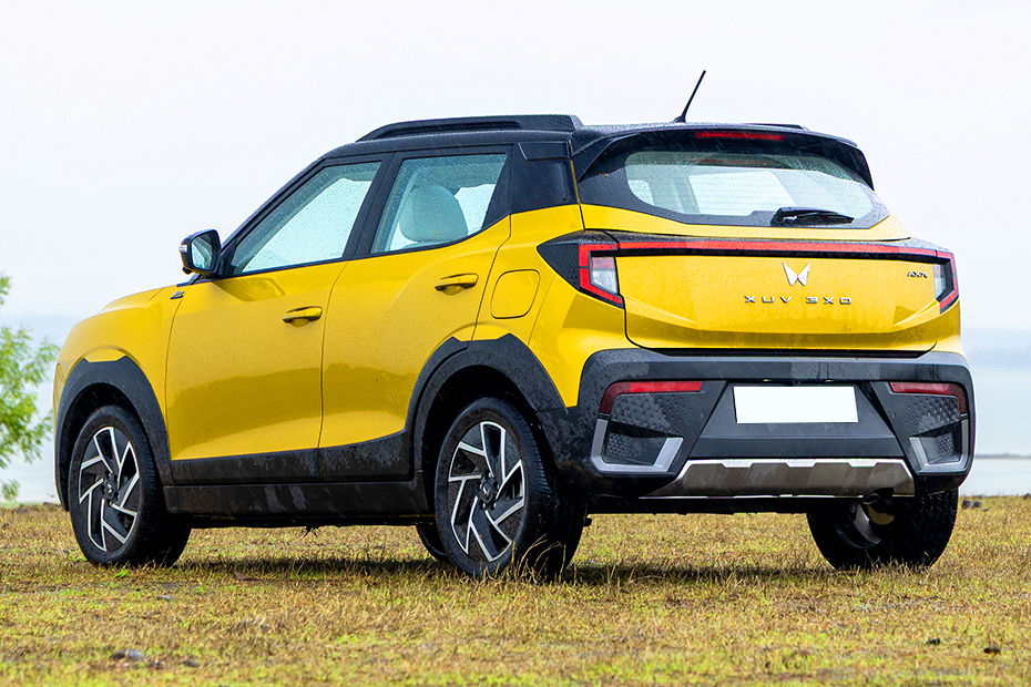 Mahindra XUV 3XO On Road Price in Dhemaji starts Rs.7.54 Lakh