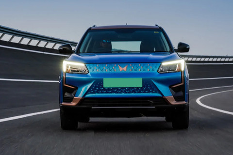 Mahindra Xuv400 Ev Images Xuv400 Ev Interior Exterior Photos Gallery