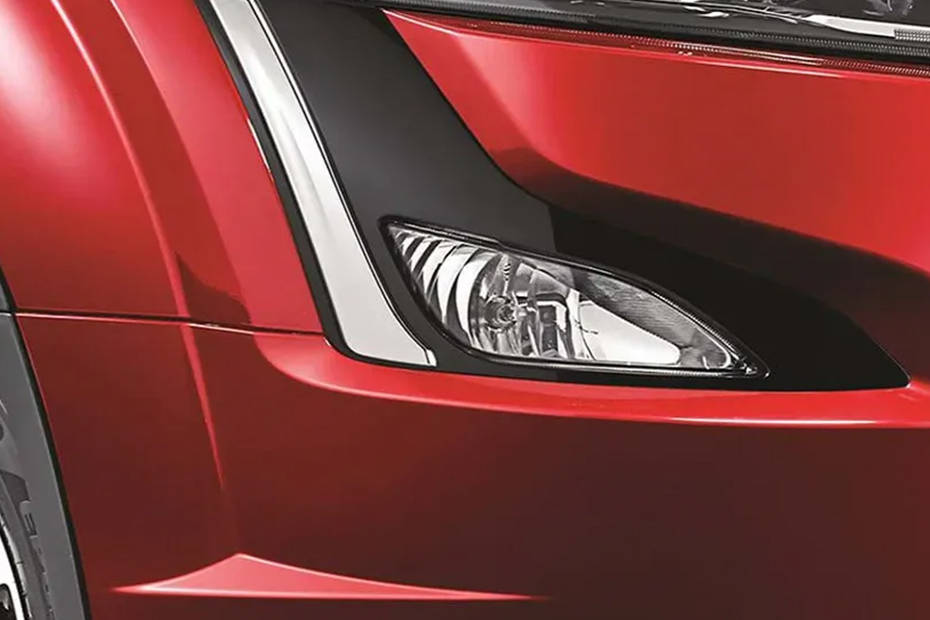 Xuv 500 deals fog lamp chrome