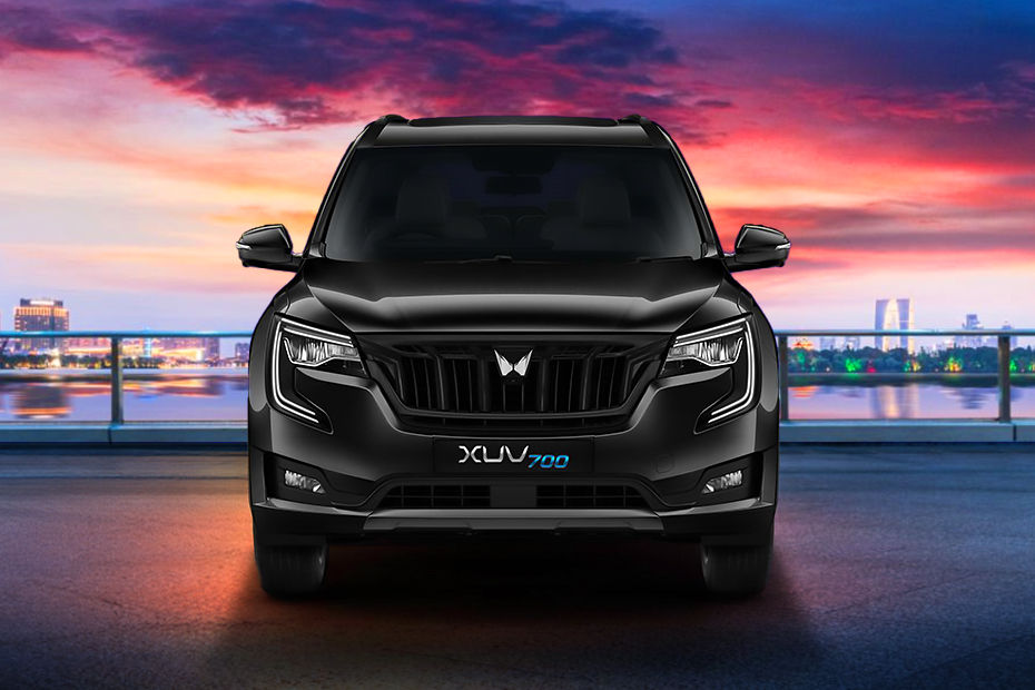 सस्ती कीमत पर Mahindra XUV700 ने पेश किया 7-सीटर ऑप्शन, जानें खासियत

Mahindra XUV700 introduces 7-seater option at affordable price, know its features,Priced at Rs 15 lakh, the XUV700 MX 7-seater with diesel engine is Rs 3 lakh cheaper than the AX3 7-seater. In terms of mechanicals and features, the new 3-row variant XUV700 AX 5-seater