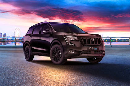 महिंद्रा एक्सयूवी700 फ्रंट left side महिंद्रा एक्सयूवी700 फ्रंट left side