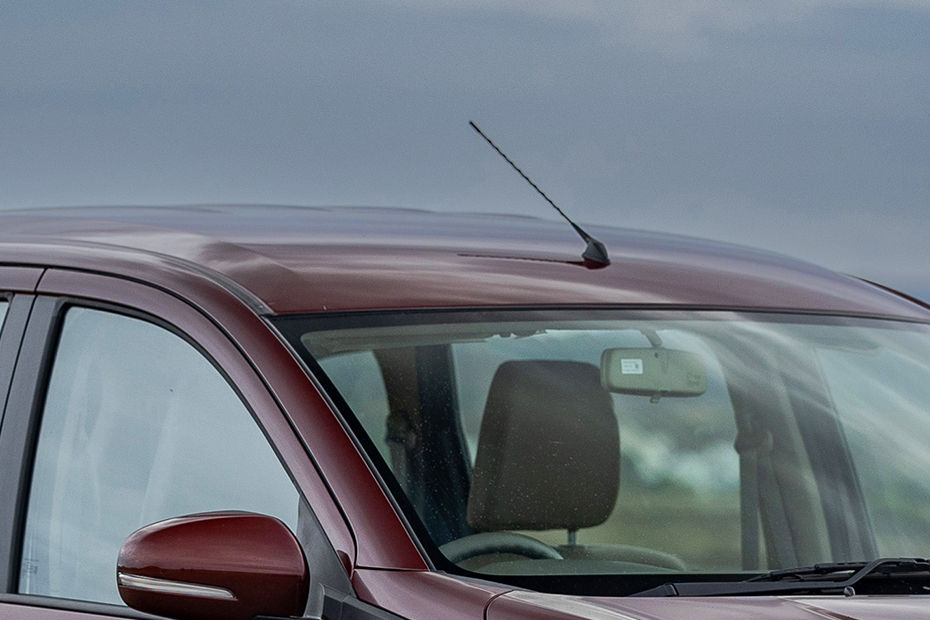 Maruti Suzuki Ertiga Antenna
