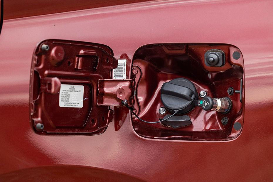 Maruti Suzuki Ertiga Fuel Lid (Open)