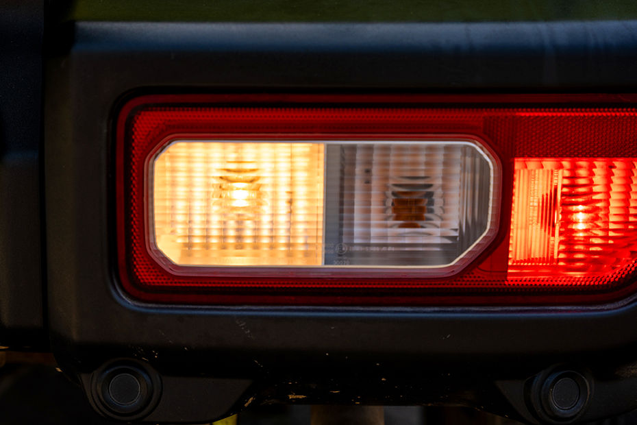 Maruti Suzuki Jimny Reverse Lamp