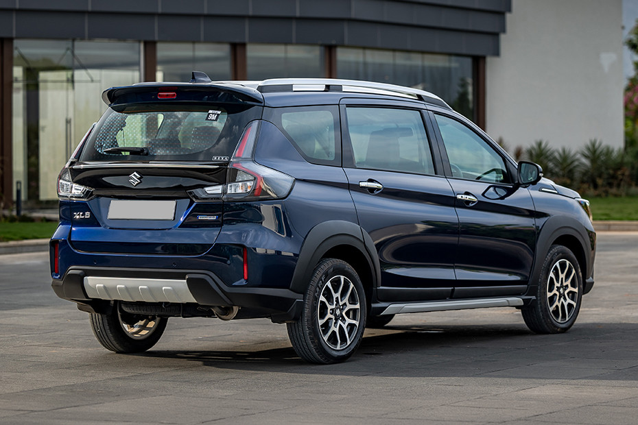 Maruti XL6 Zeta AT On Road Price (Petrol), Features & Specs, Images