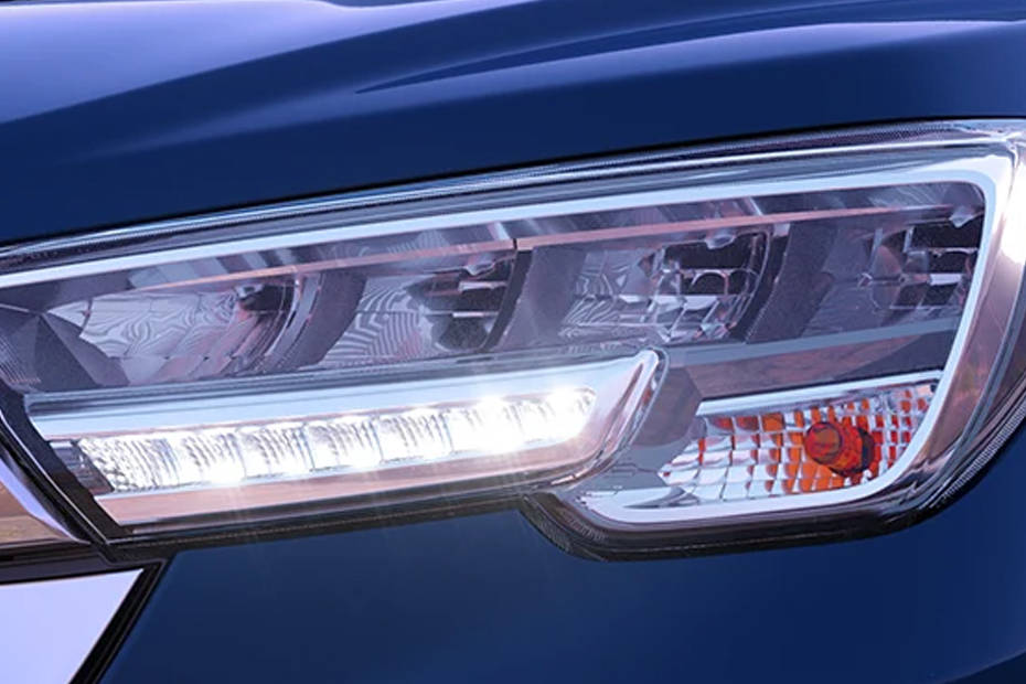 Maruti XL6 Headlight