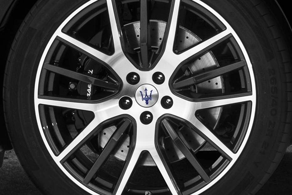 Maserati Levante Wheel