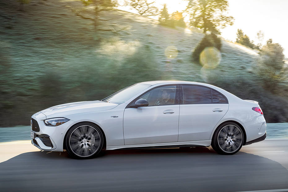 Mercedes-Benz AMG C43 Side View (Left) 