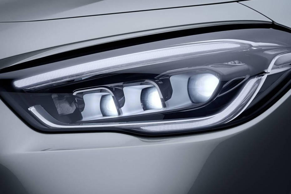 Mercedes-Benz AMG GLA 35 Headlight