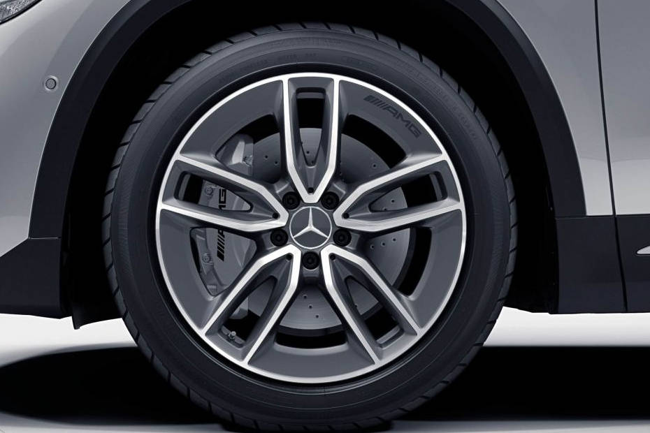 Mercedes-Benz AMG GLA 35 Wheel