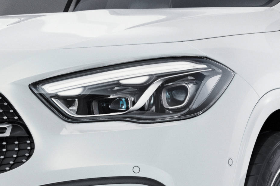 Mercedes-Benz GLA 2024 Headlight