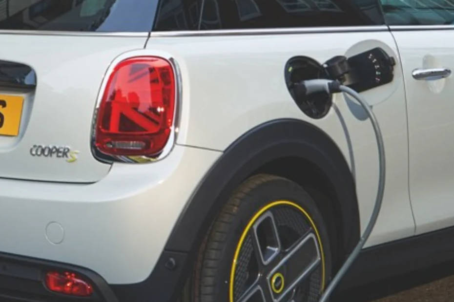 Mini Cooper SE Taillight