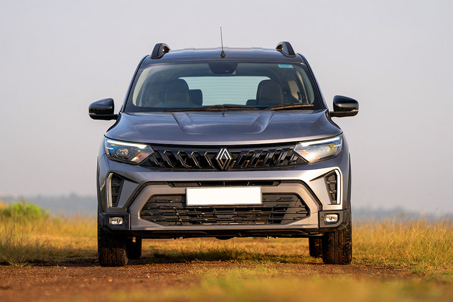 Renault Triber Front View
