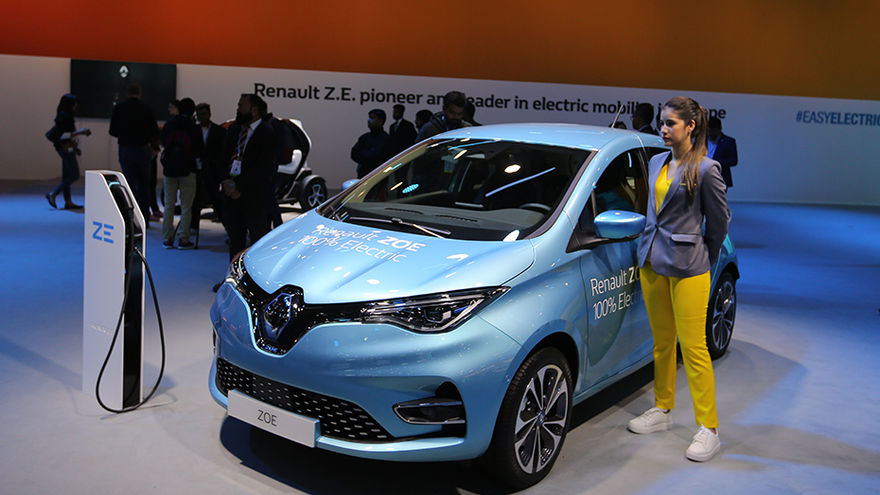 Renault Zoe Front Left Side