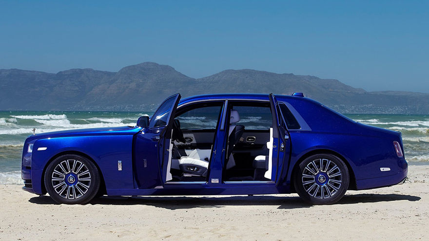Rolls Royce Phantom Side View (Left) 