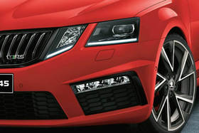സ്കോഡ ഒക്റ്റാവിയ മുന്നിൽ fog lamp