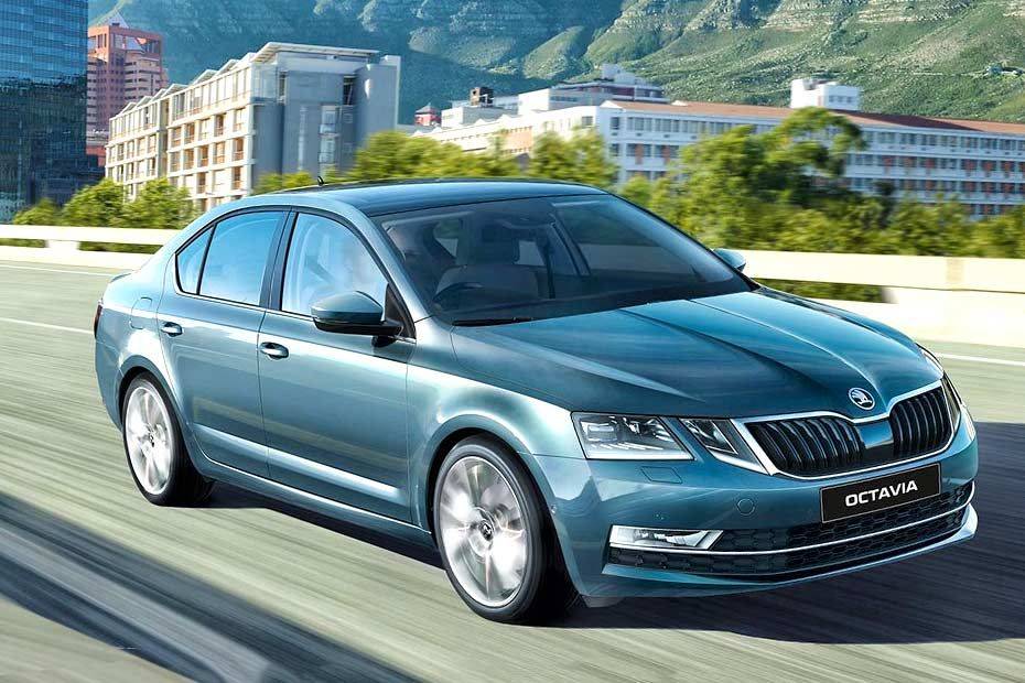 Honda Civic vs Skoda Octavia: Which Sedan Offers More Space?