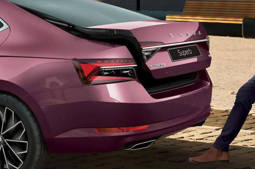 Skoda Superb Exterior Image