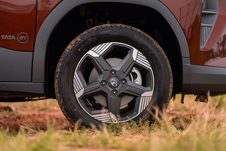 Tata Punch EV Wheel