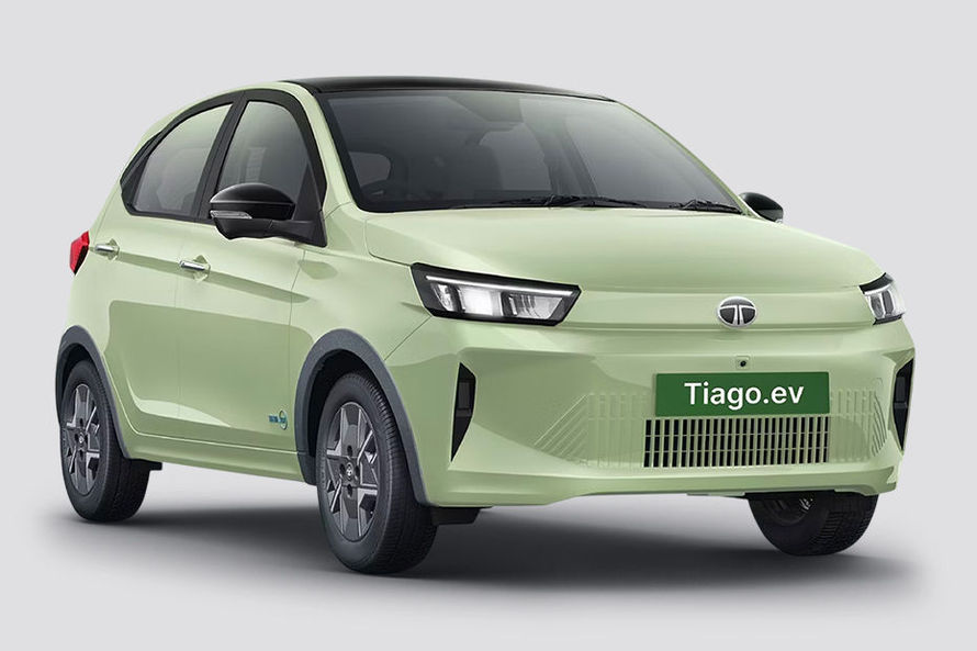 Tata Tiago EV Front Right Quarter View Tata Tiago EV Front Right Quarter View