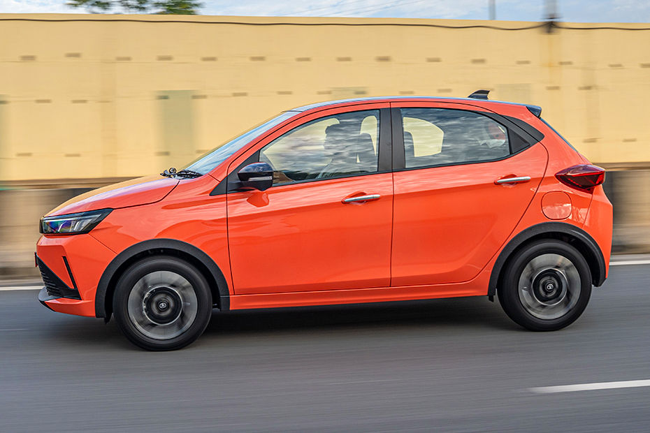 Tata Tiago Exterior Image
