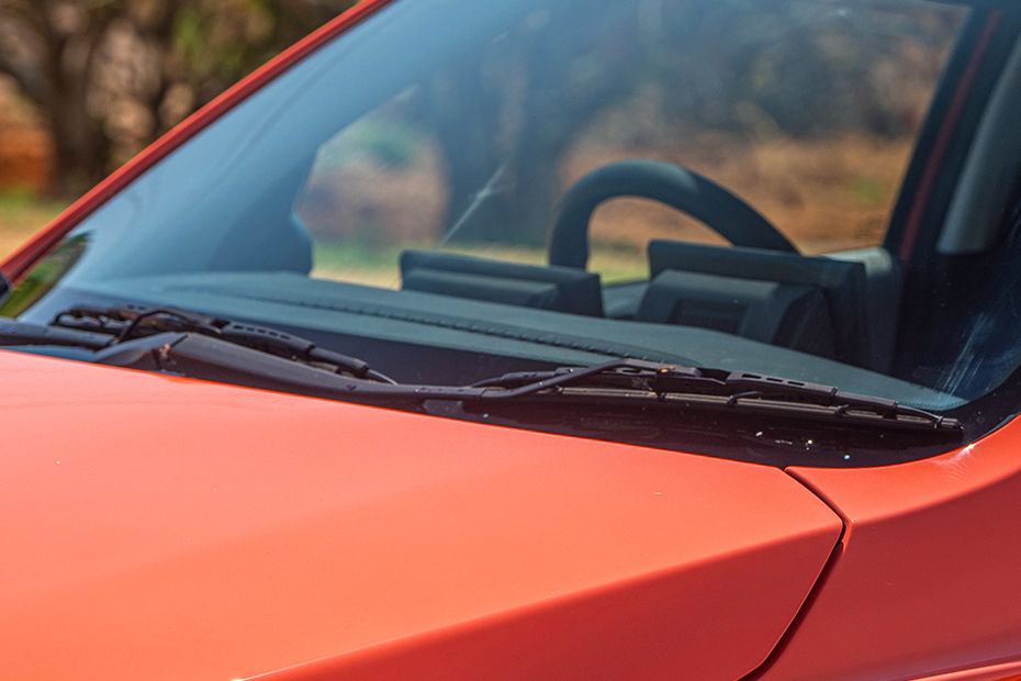 Tata Tiago Front Wiper Image