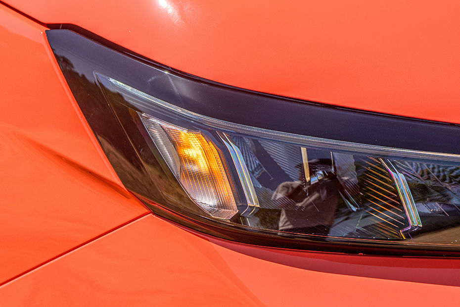 Tata Tiago Front turn indicator Image
