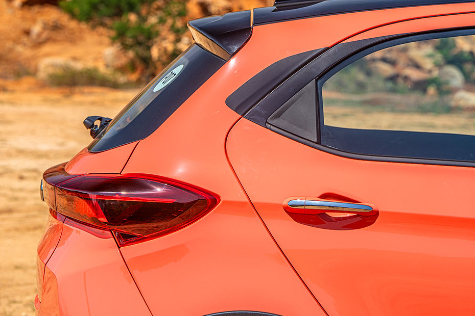 Tata Tiago Rear fender Image
