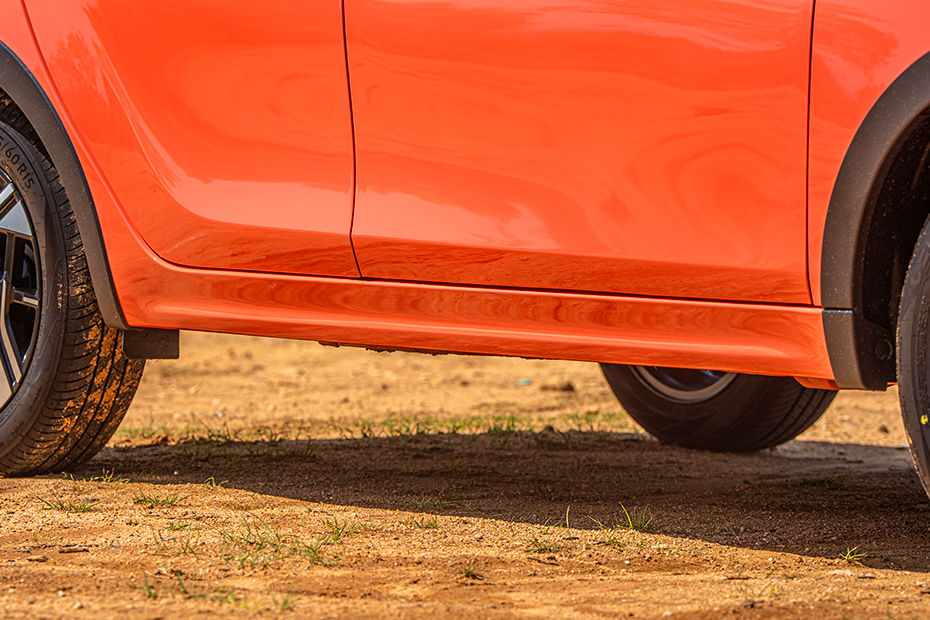Tata Tiago Side Skirt Image