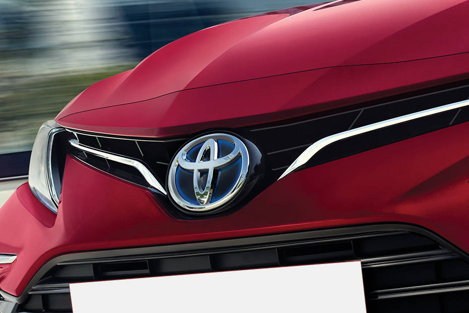 Toyota Camry Front Grill - Logo