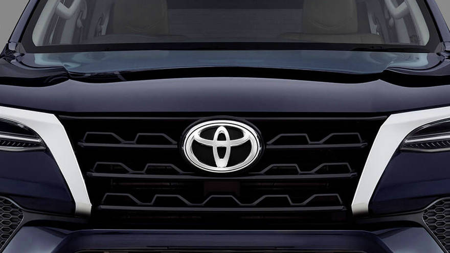 டொயோட்டா ஃபார்ச்சூனர் grille
