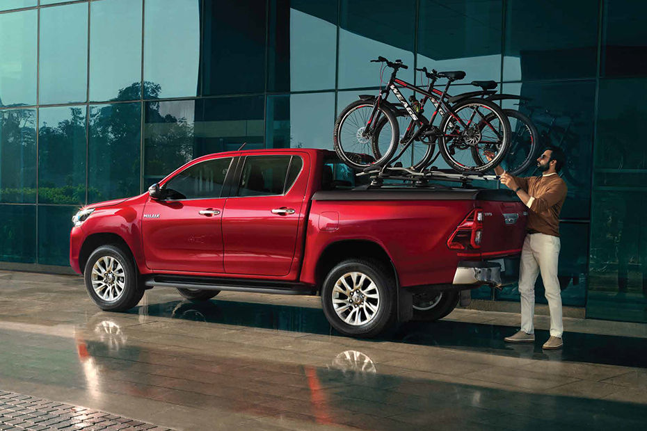Toyota Hilux Price (March Offers!) - Images, Colours & Reviews