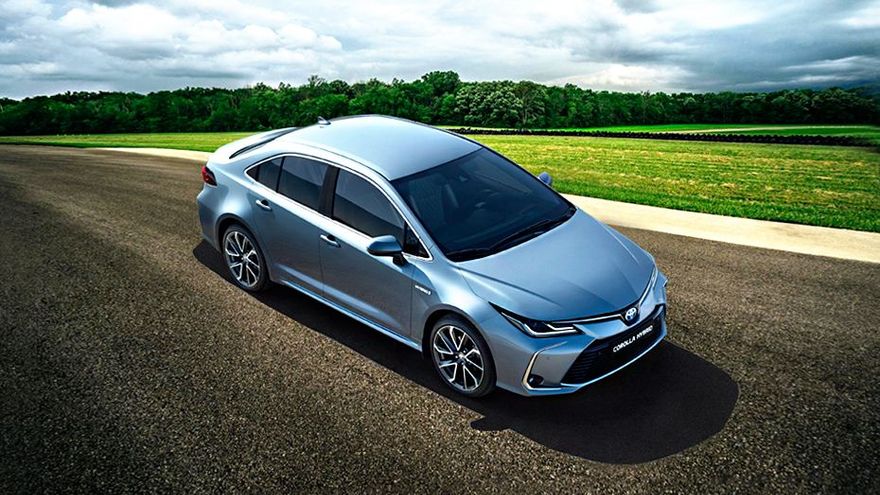 Toyota Corolla 2021 Front Left Side Image