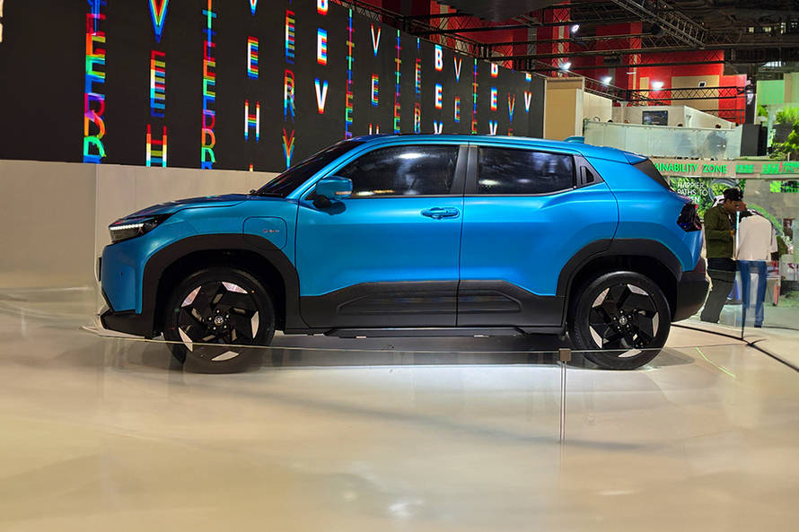 Toyota Urban Cruiser Side View (Left) 