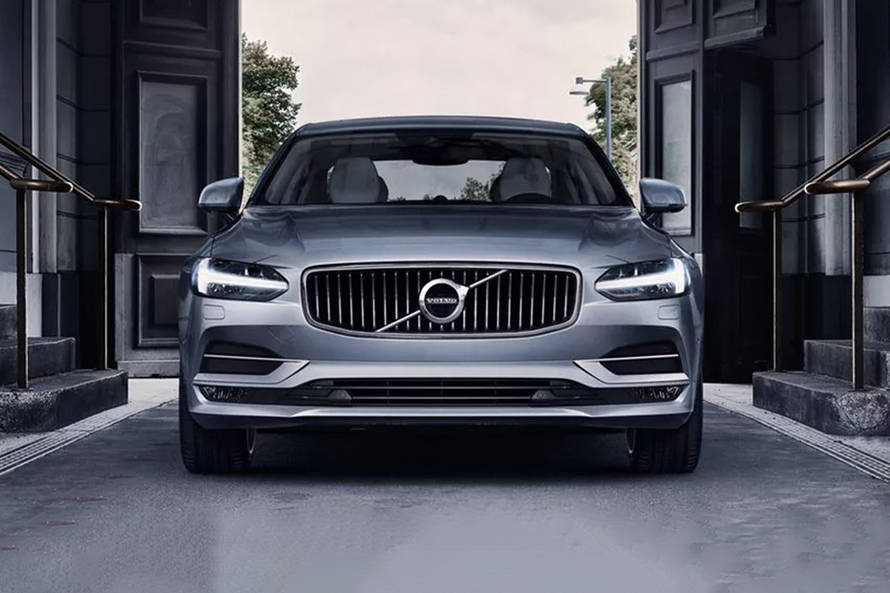 Volvo S90 Front View