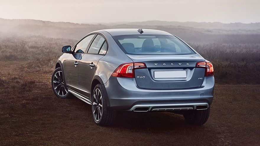 Volvo S60 Cross Country Rear Left View Image