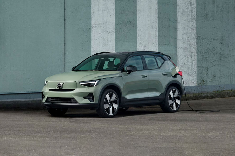 Volvo XC40 Recharge Front Left Side