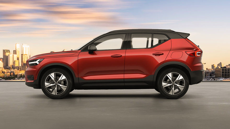 Volvo XC40 Recharge Side View (Left) 