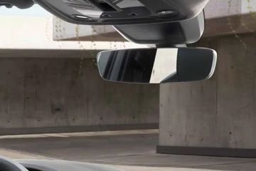 Audi Q7 2022-2024 Rear View Mirror/Courtesy Lamps Image