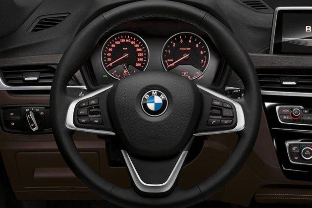 Bmw x1 deals steering wheel size