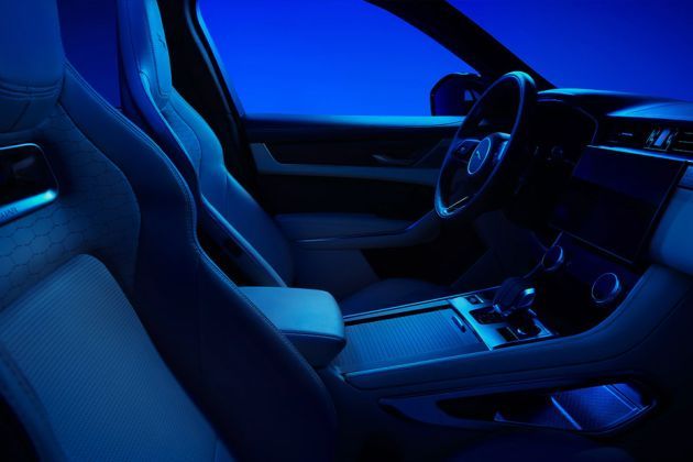Jaguar F-Pace Door view of Driver seat Image